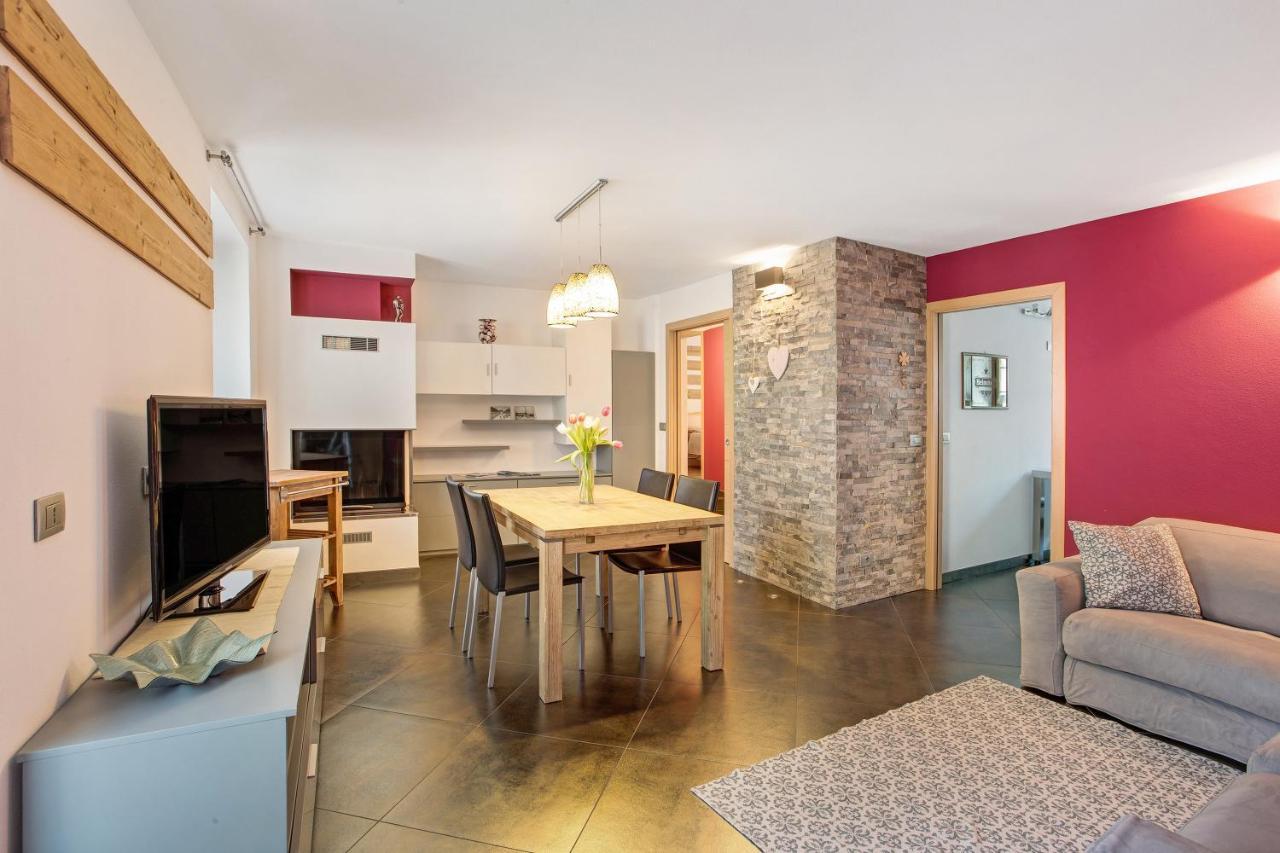 Ferienwohnung La Maison Du Bonheur Grosio Exterior foto
